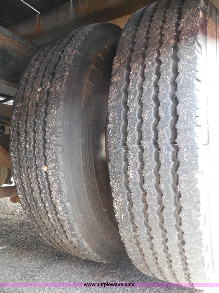 image for item E7958 1998 Landoll 345-31 tilt deck equipment trailer