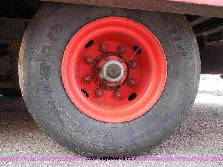 image for item E7958 1998 Landoll 345-31 tilt deck equipment trailer