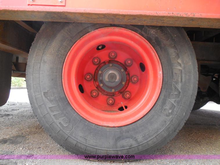 image for item E7958 1998 Landoll 345-31 tilt deck equipment trailer