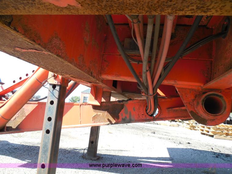 image for item E7960 1996 Landoll 345-31 tilt deck equipment trailer