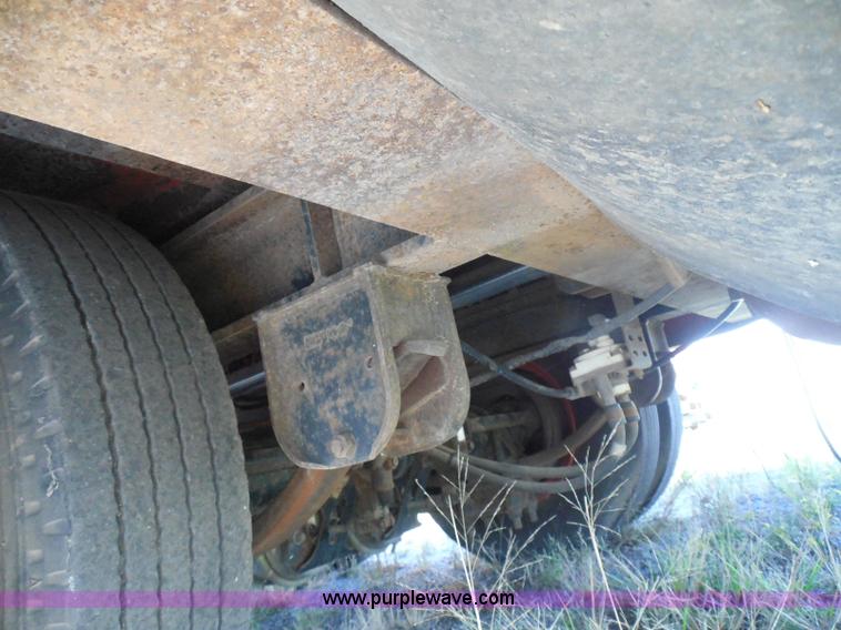 image for item E7960 1996 Landoll 345-31 tilt deck equipment trailer