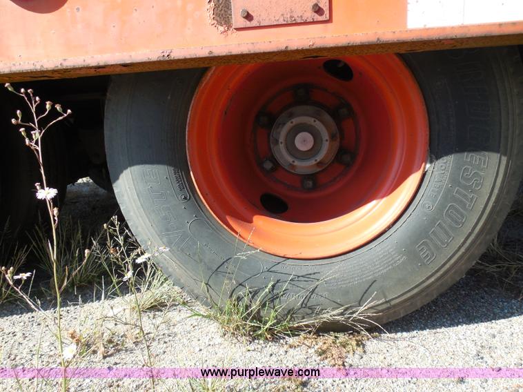 image for item E7960 1996 Landoll 345-31 tilt deck equipment trailer