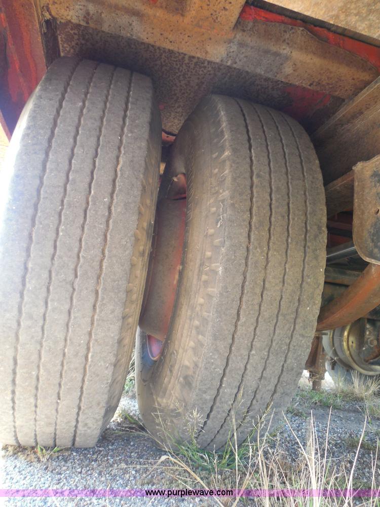 image for item E7960 1996 Landoll 345-31 tilt deck equipment trailer