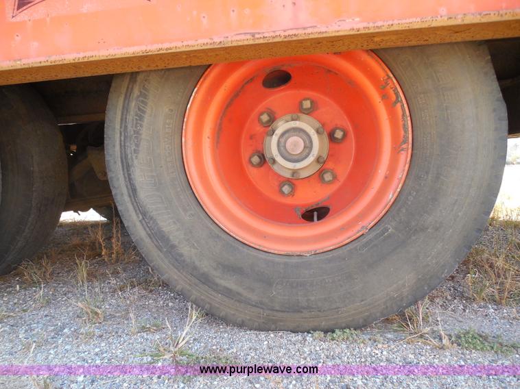 image for item E7960 1996 Landoll 345-31 tilt deck equipment trailer