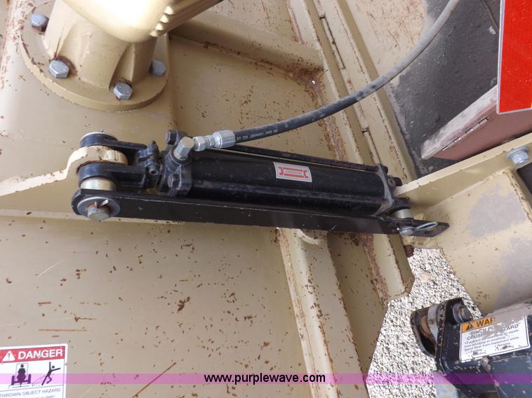 image for item H9101 2005 Land Pride RCB6015 rotary mower