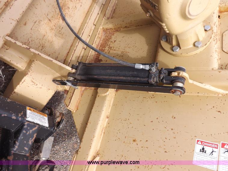 image for item H9101 2005 Land Pride RCB6015 rotary mower