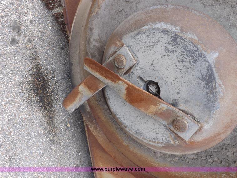 image for item H9103 2006 Schulte XH1500 rotary mower