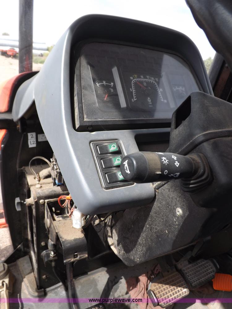 image for item H9104 2000 New Holland TS100 tractor