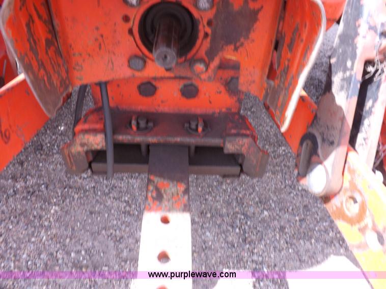 image for item H9104 2000 New Holland TS100 tractor