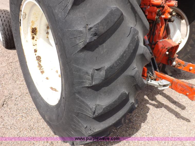 image for item H9104 2000 New Holland TS100 tractor