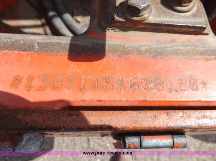 image for item H9104 2000 New Holland TS100 tractor