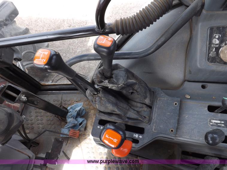 image for item H9105 1997 New Holland 7740SL MFWD tractor