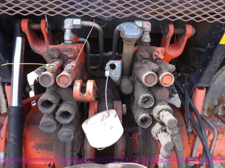 image for item H9105 1997 New Holland 7740SL MFWD tractor