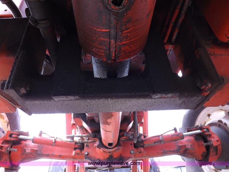 image for item H9105 1997 New Holland 7740SL MFWD tractor