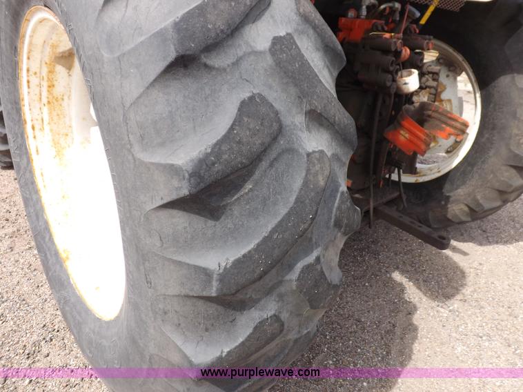 image for item H9105 1997 New Holland 7740SL MFWD tractor