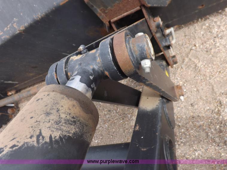 image for item H9106 1999 New Holland TV140 bi-directional MFWD tractor