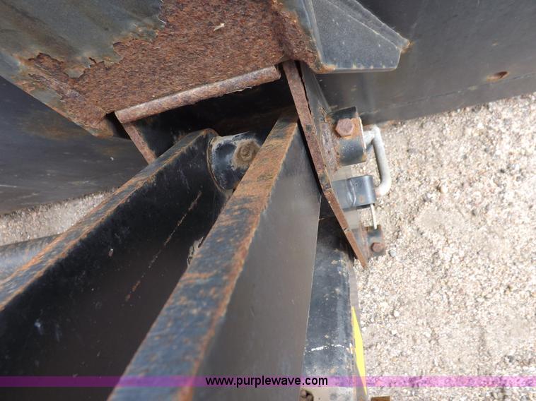 image for item H9106 1999 New Holland TV140 bi-directional MFWD tractor