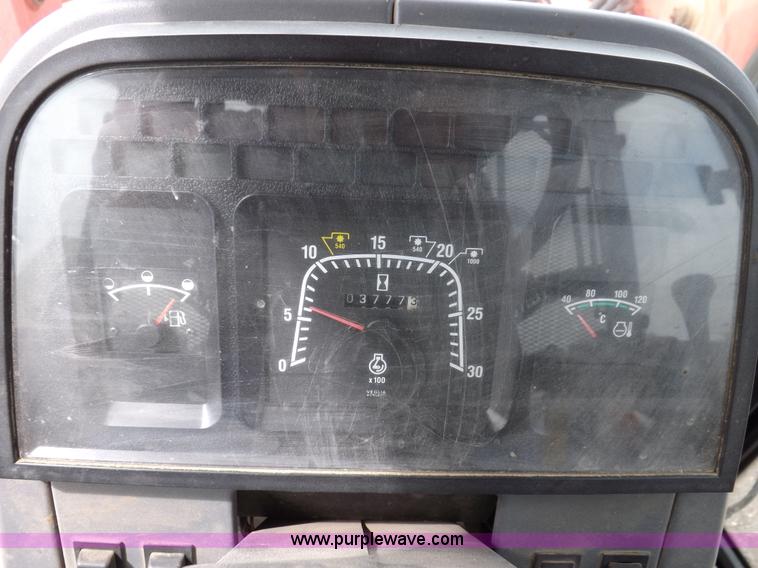 image for item H9109 1998 New Holland 7740SL MFWD tractor