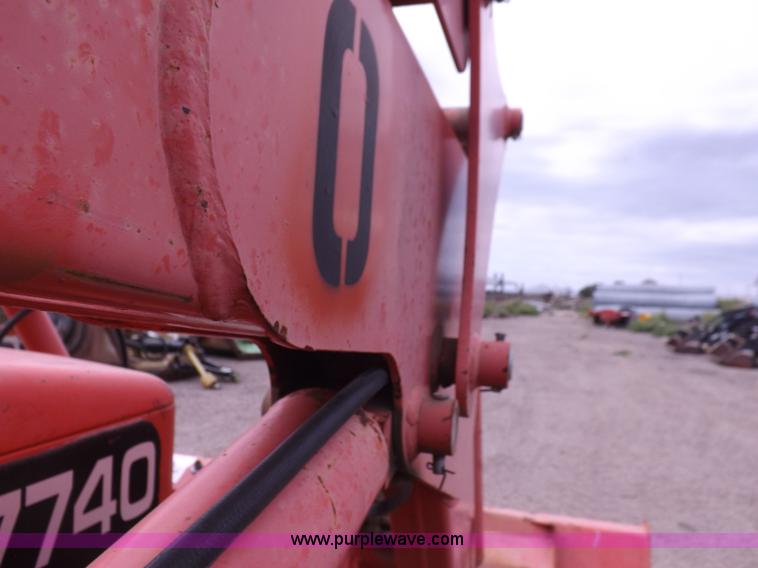 image for item H9109 1998 New Holland 7740SL MFWD tractor