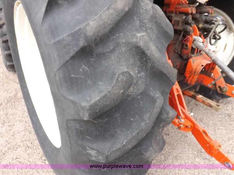 image for item H9109 1998 New Holland 7740SL MFWD tractor