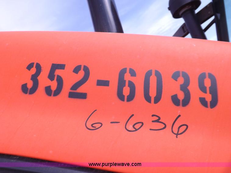 image for item H9111 1999 New Holland TS100 tractor