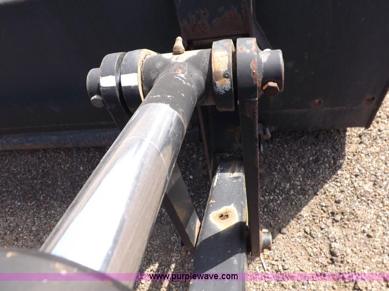 image for item H9112 1999 New Holland TV140 bi-directional MFWD tractor