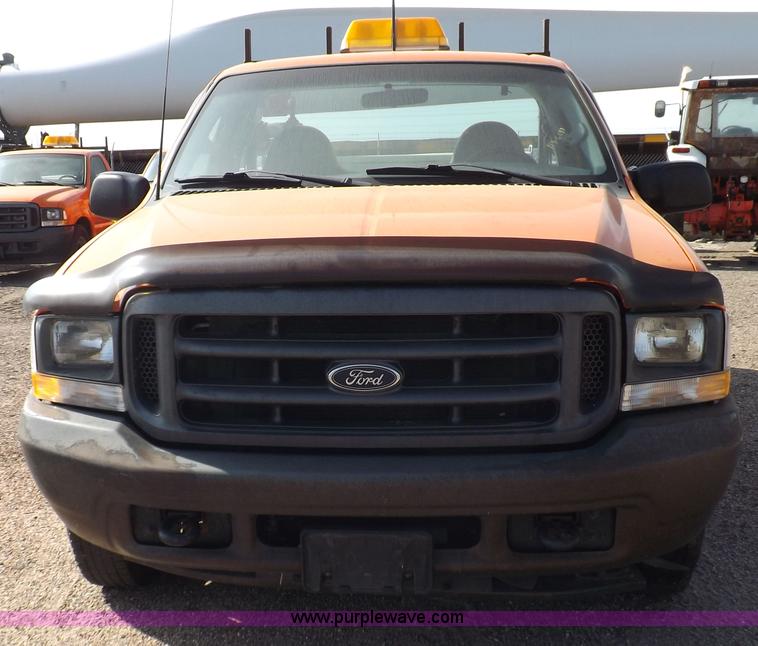 image for item H9114 2003 Ford F250 Super Duty XL pickup truck