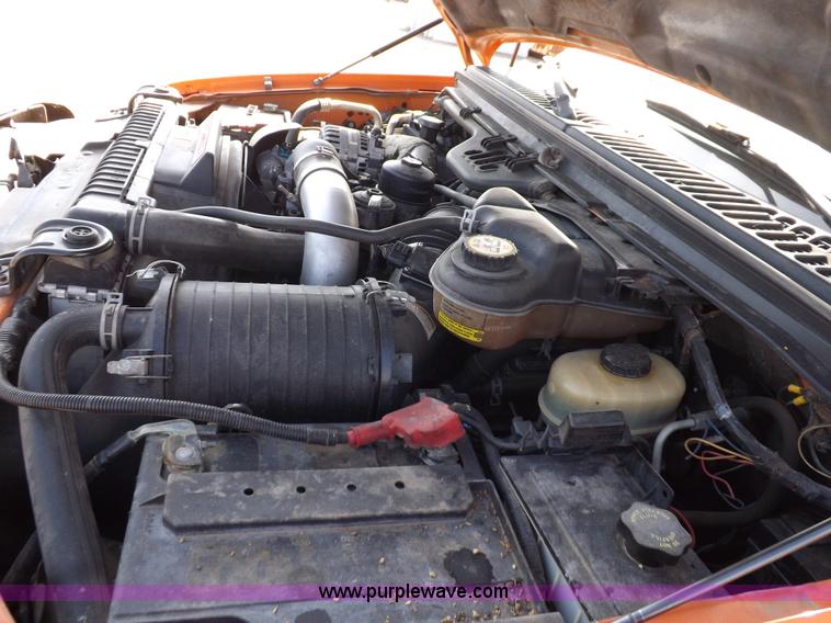 image for item H9114 2003 Ford F250 Super Duty XL pickup truck