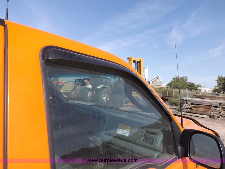 image for item H9114 2003 Ford F250 Super Duty XL pickup truck