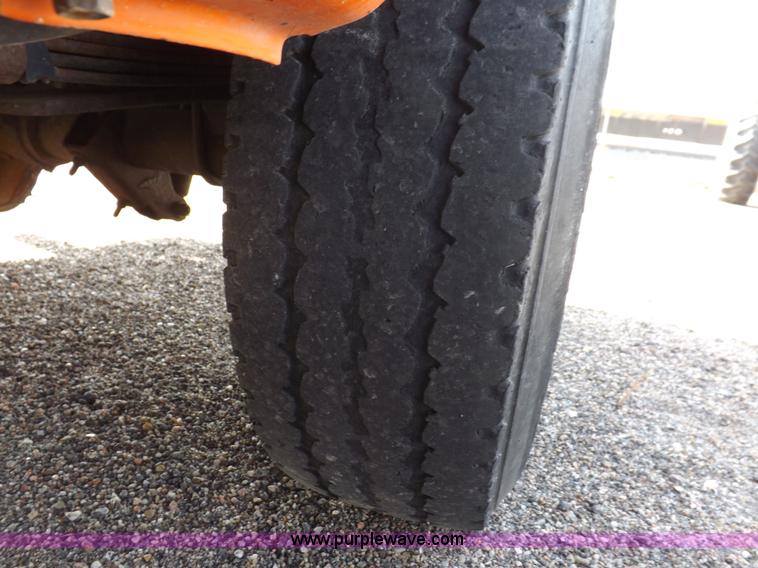 image for item H9114 2003 Ford F250 Super Duty XL pickup truck