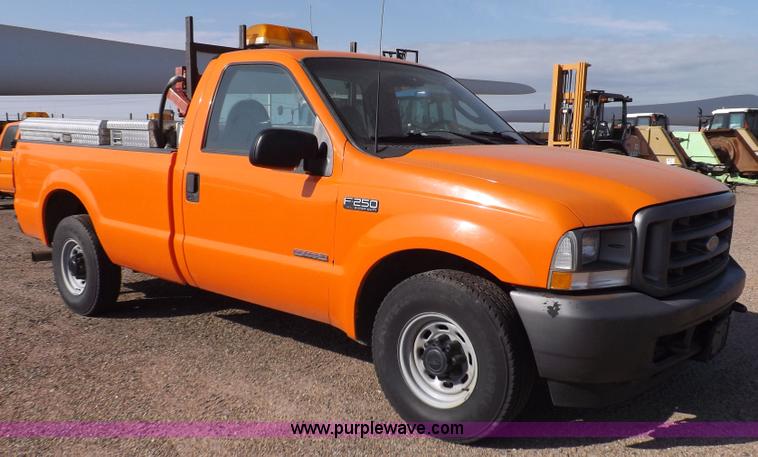 image for item H9116 2003 Ford F250 Super Duty XL pickup truck