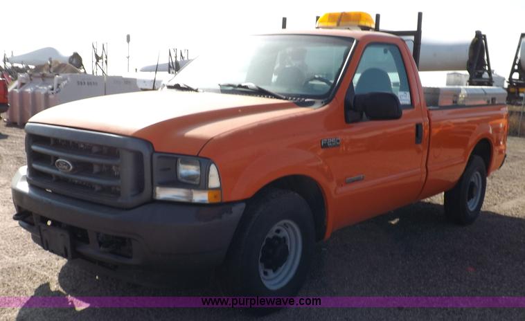image for item H9116 2003 Ford F250 Super Duty XL pickup truck