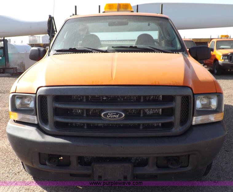 image for item H9116 2003 Ford F250 Super Duty XL pickup truck