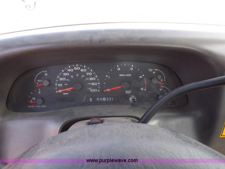 image for item H9116 2003 Ford F250 Super Duty XL pickup truck