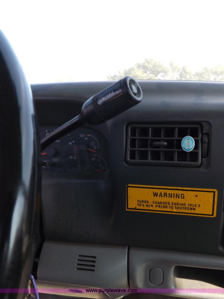 image for item H9116 2003 Ford F250 Super Duty XL pickup truck