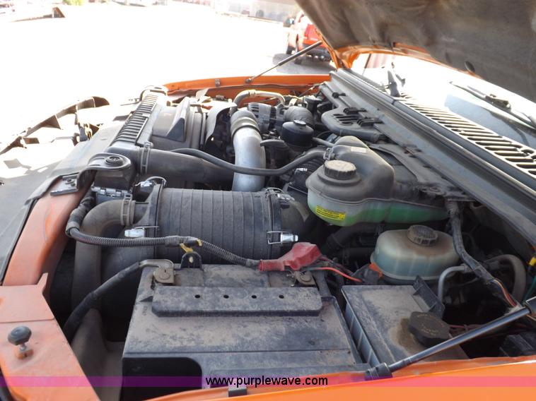 image for item H9116 2003 Ford F250 Super Duty XL pickup truck