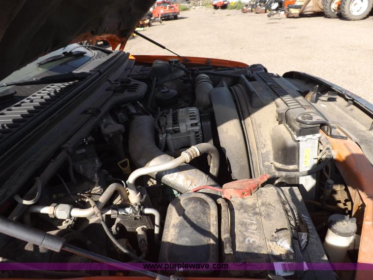 image for item H9116 2003 Ford F250 Super Duty XL pickup truck