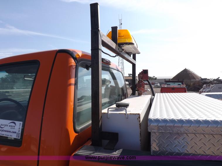 image for item H9116 2003 Ford F250 Super Duty XL pickup truck