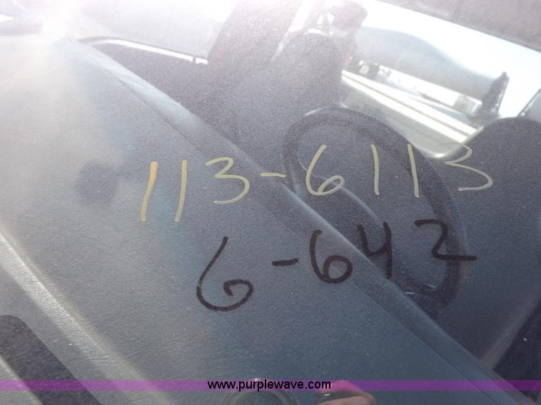 image for item H9116 2003 Ford F250 Super Duty XL pickup truck