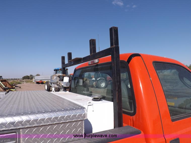 image for item H9117 2006 Ford F250 Super Duty XL pickup truck