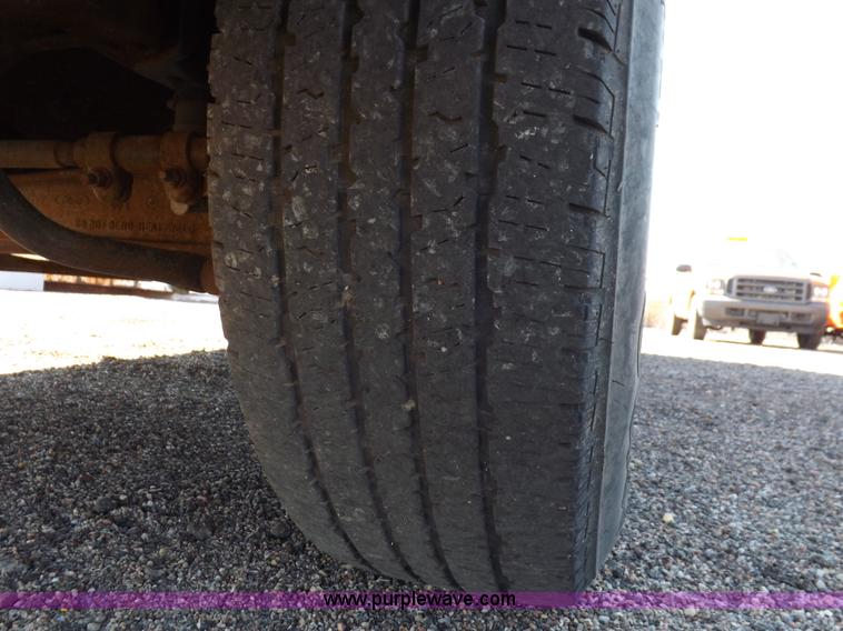 image for item H9117 2006 Ford F250 Super Duty XL pickup truck