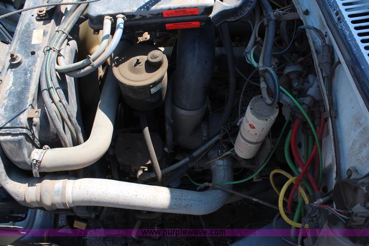 image for item I5806 1990 Ford L8000 utility truck