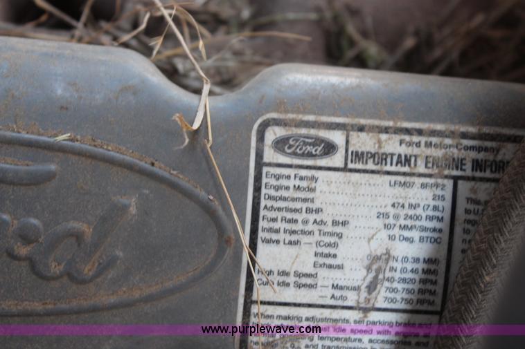 image for item I5806 1990 Ford L8000 utility truck