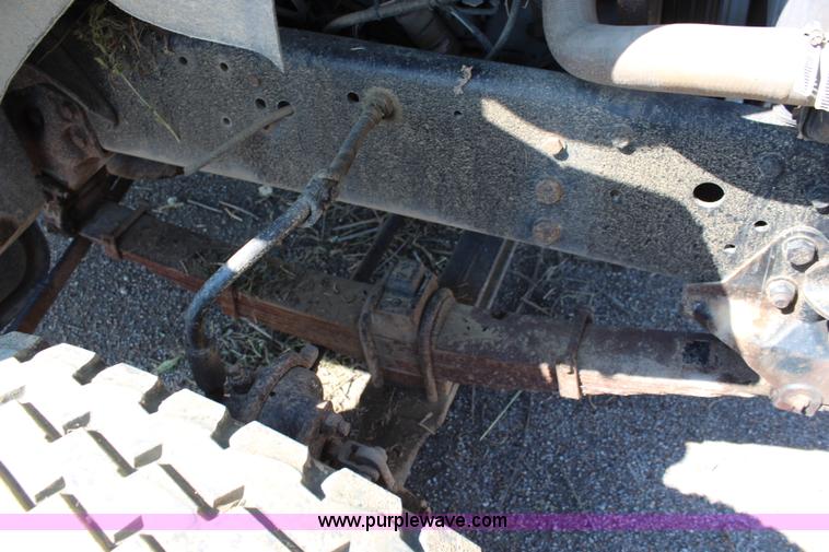 image for item I5806 1990 Ford L8000 utility truck