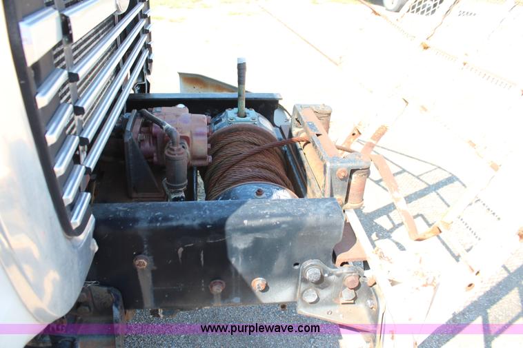 image for item I5806 1990 Ford L8000 utility truck