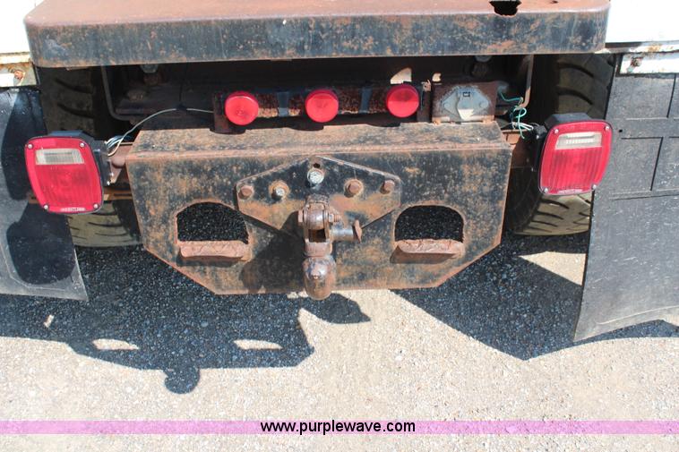 image for item I5806 1990 Ford L8000 utility truck