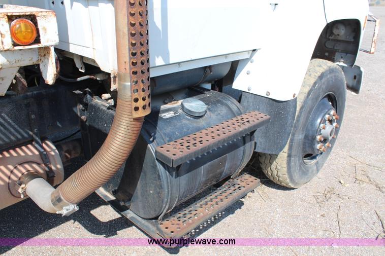 image for item I5806 1990 Ford L8000 utility truck