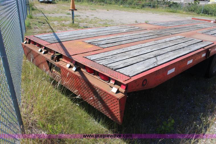 image for item I5807 1999 Evaco hydraulic tilt deck trailer