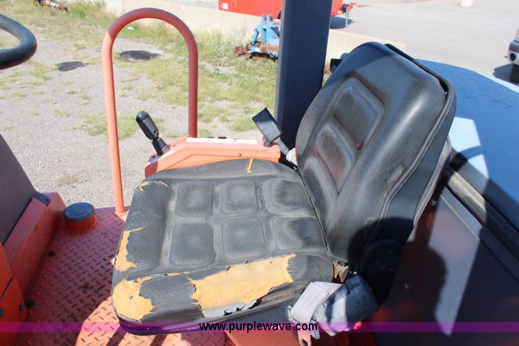 image for item I5810 2002 Hamm GRW6 pneumatic roller