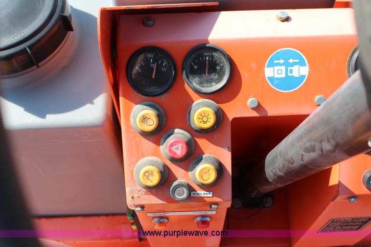 image for item I5810 2002 Hamm GRW6 pneumatic roller